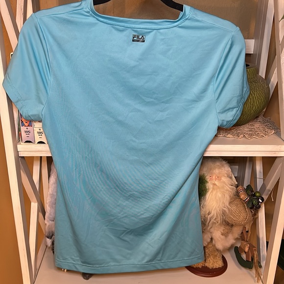 Fila Performance Vneck Athletic Top sz med - Picture 3 of 4